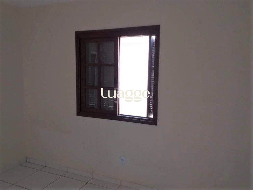 Casa à venda com 6 quartos, 200m² - Foto 22