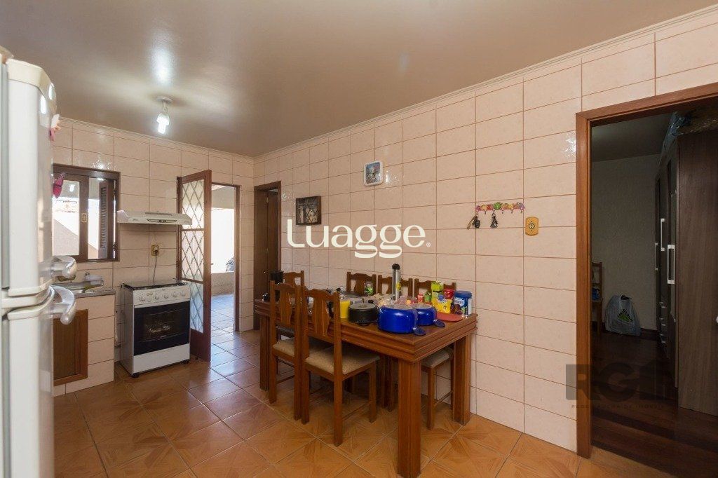 Casa à venda com 4 quartos, 264m² - Foto 4