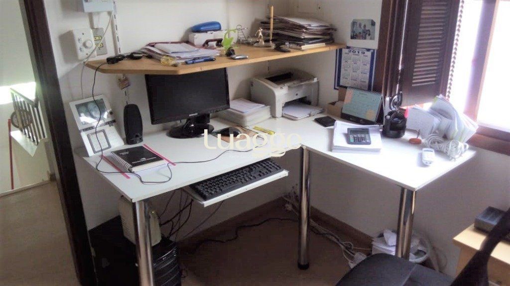 Casa à venda com 3 quartos, 240m² - Foto 47