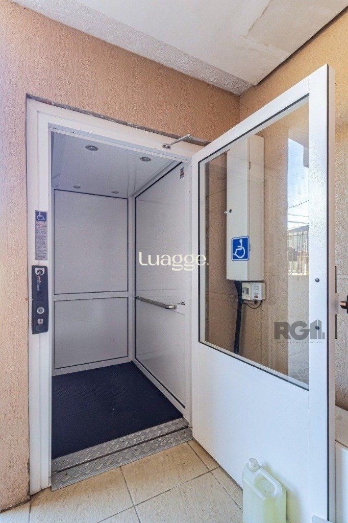Casa à venda com 3 quartos, 188m² - Foto 9