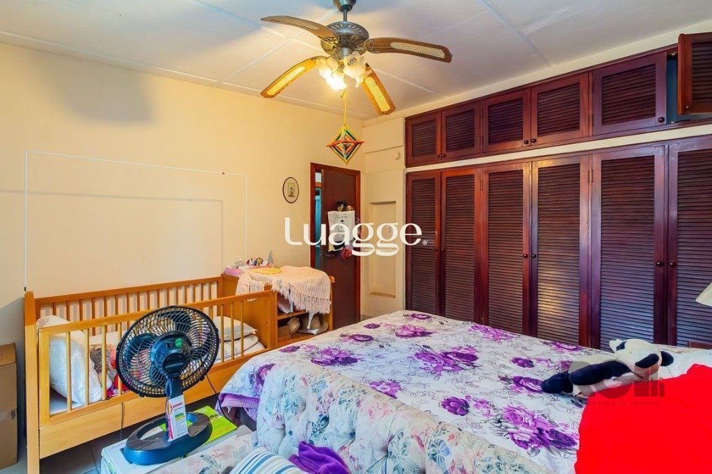 Casa à venda com 4 quartos, 214m² - Foto 11