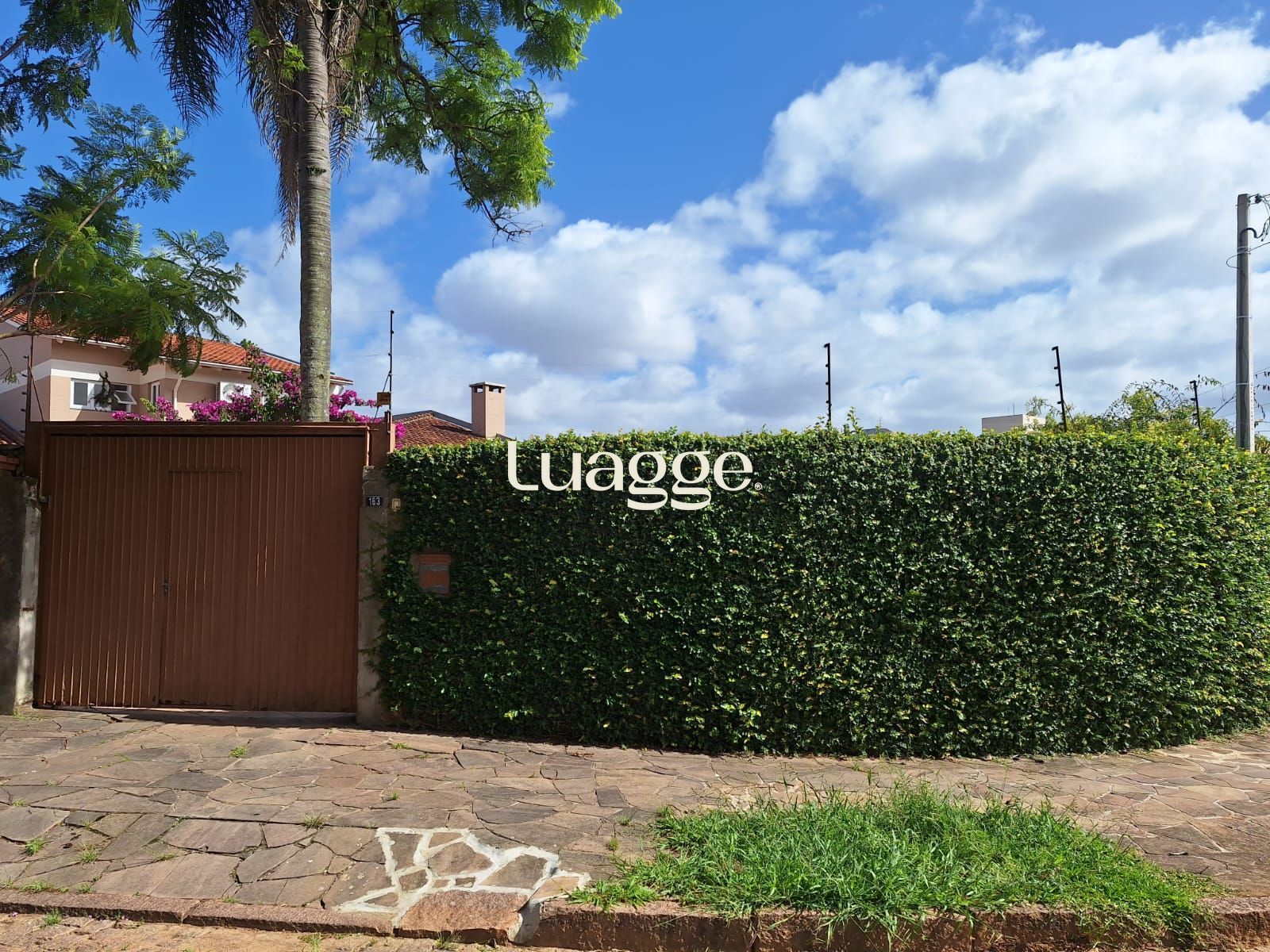 Casa à venda com 3 quartos, 249m² - Foto 2