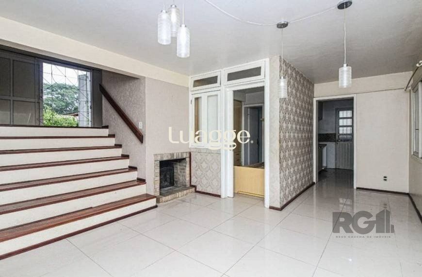 Casa à venda com 3 quartos, 147m² - Foto 1