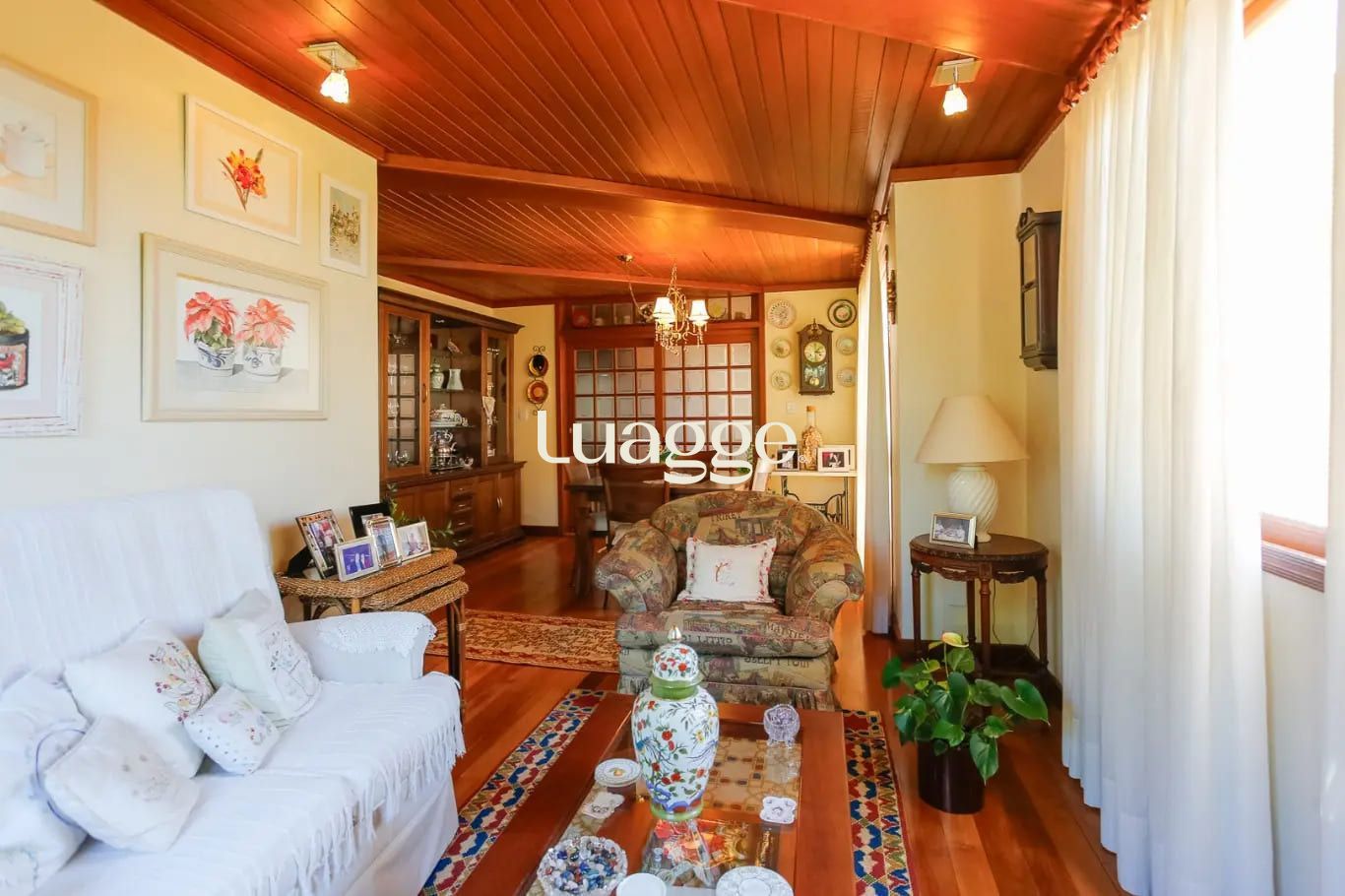 Casa à venda com 3 quartos, 299m² - Foto 2