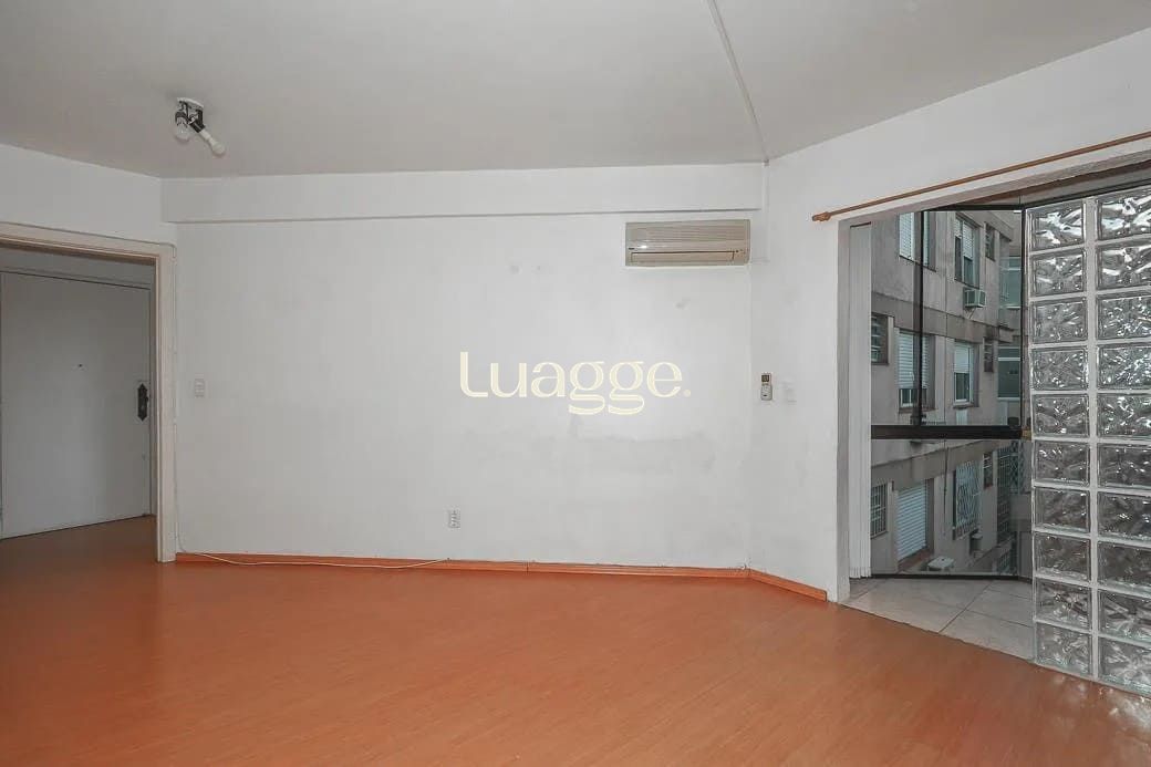 Apartamento de 2 dormitorios  à venda no Bairro Santa Tereza, Porto Alegre