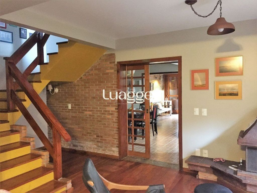 Casa à venda com 3 quartos, 271m² - Foto 7