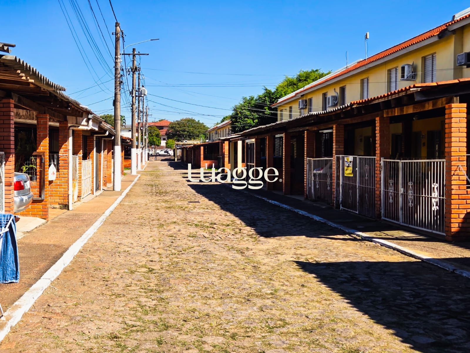 A VENDA, SOBRADO EM CONDOMÍNIO, NA AV. ATILIO SUPERTI 600.  *NÃO ACEITA FINANCIAMENTO*.