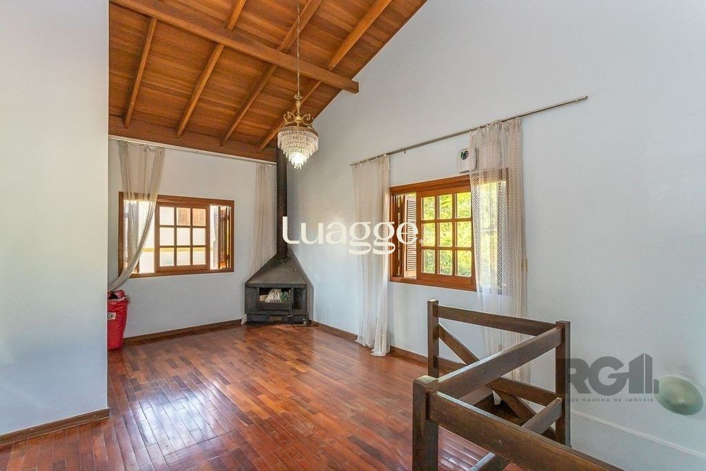 Casa à venda com 4 quartos, 218m² - Foto 9