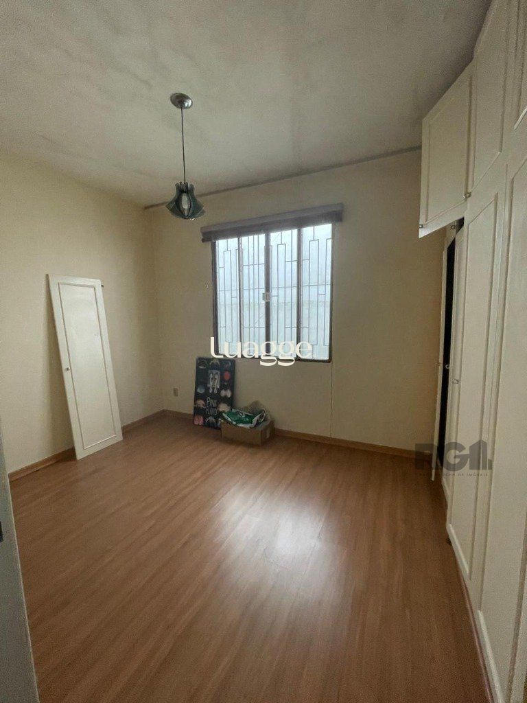 Casa à venda com 3 quartos, 330m² - Foto 11