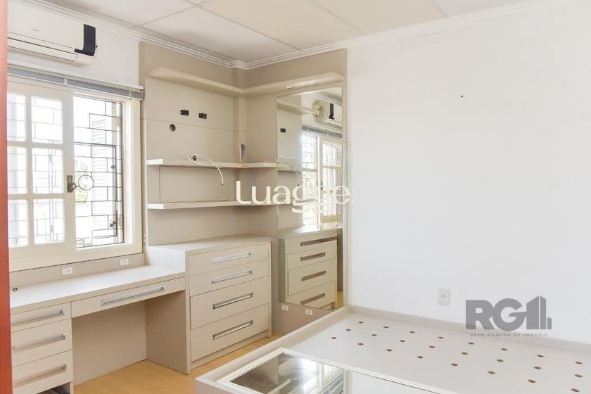 Casa à venda com 5 quartos, 199m² - Foto 31
