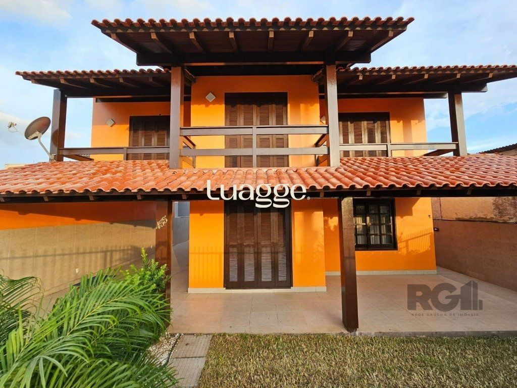 Casa à venda com 4 quartos, 261m² - Foto 1