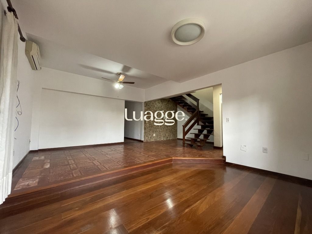Casa à venda com 6 quartos, 485m² - Foto 9