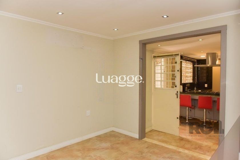 Casa à venda com 5 quartos, 199m² - Foto 22