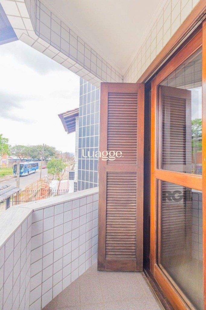 Casa à venda com 3 quartos, 242m² - Foto 13
