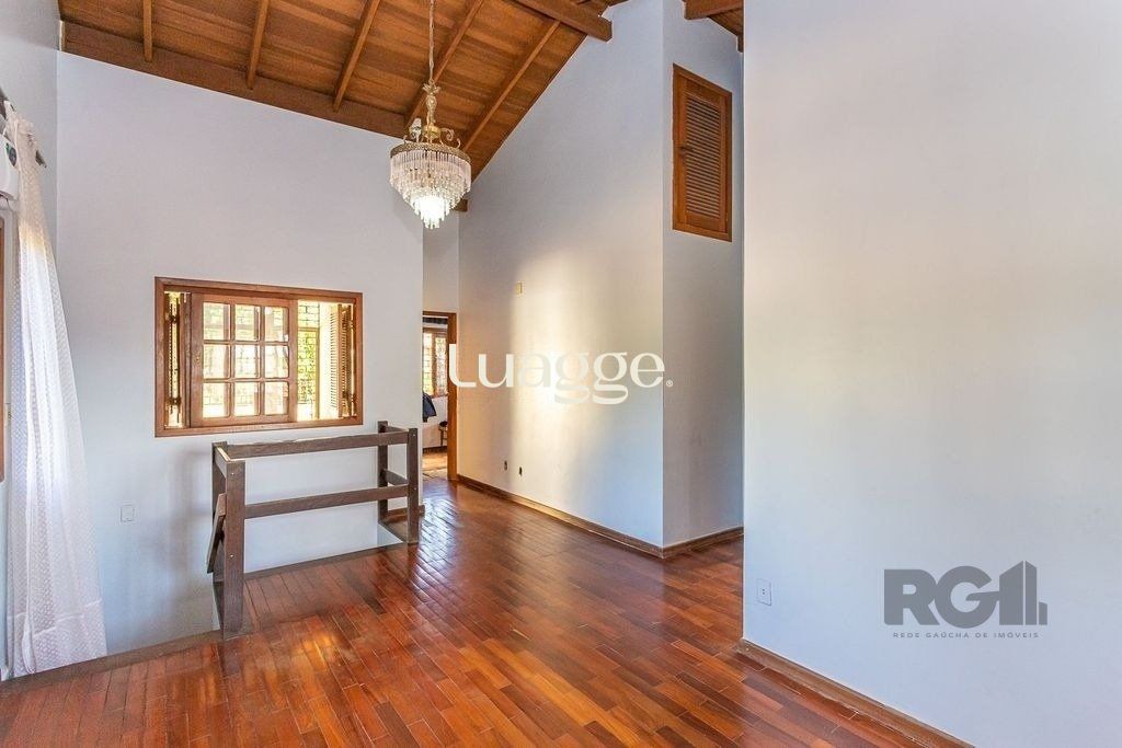 Casa à venda com 4 quartos, 218m² - Foto 11
