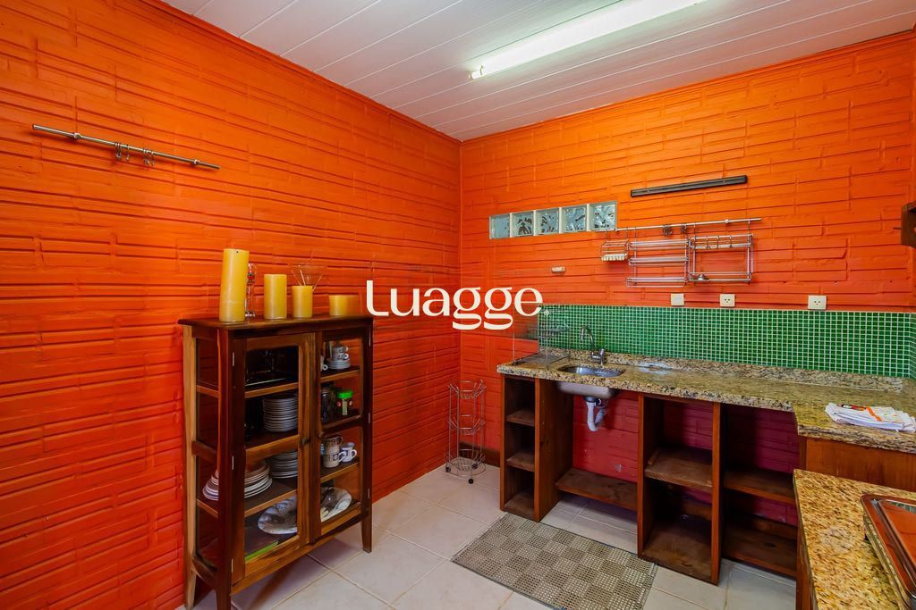 Casa à venda com 3 quartos, 292m² - Foto 9