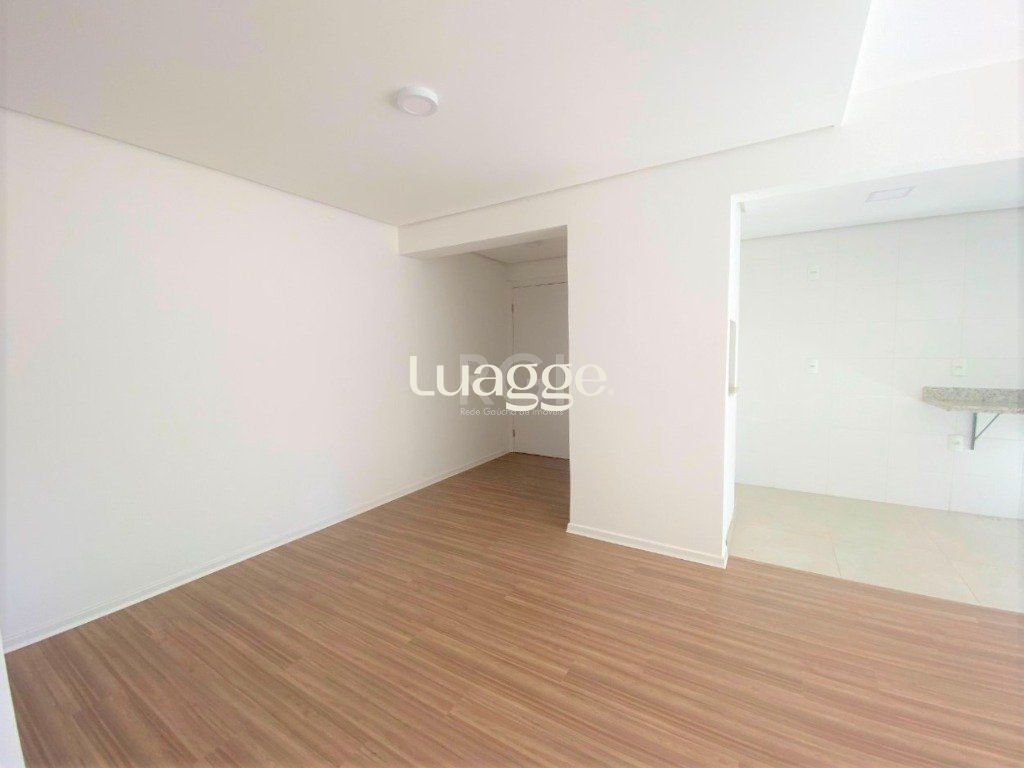 Apartamento à venda com 2 quartos, 68m² - Foto 2