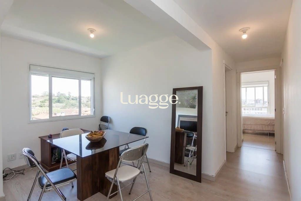 Apartamento de 2 dormitorios à venda em Passo d'Areia, Porto Alegre.