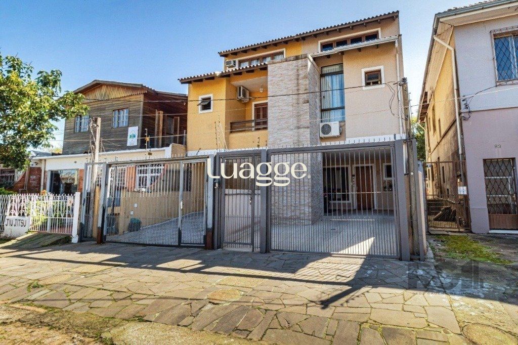 Casa à venda com 3 quartos, 188m² - Foto 2