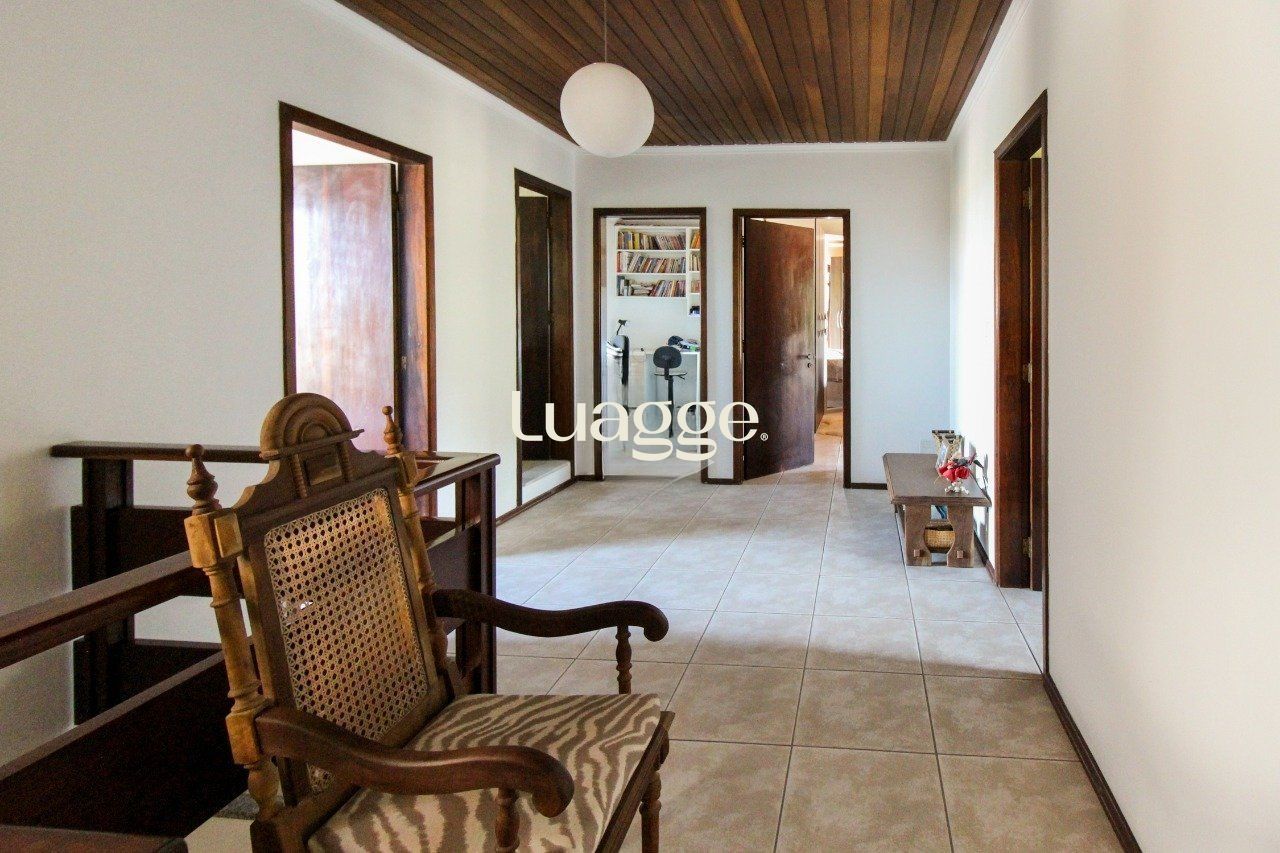 Casa à venda com 6 quartos, 406m² - Foto 9