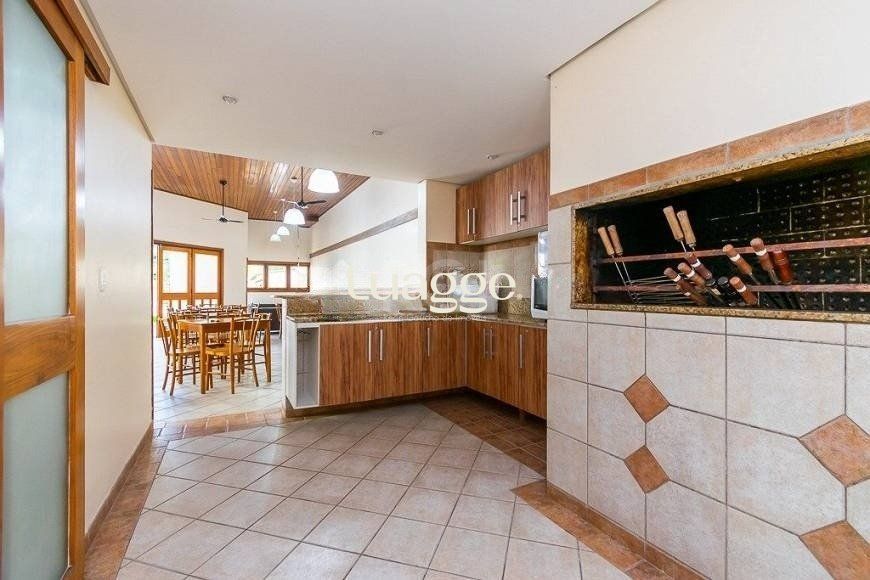 Casa à venda com 3 quartos, 226m² - Foto 32