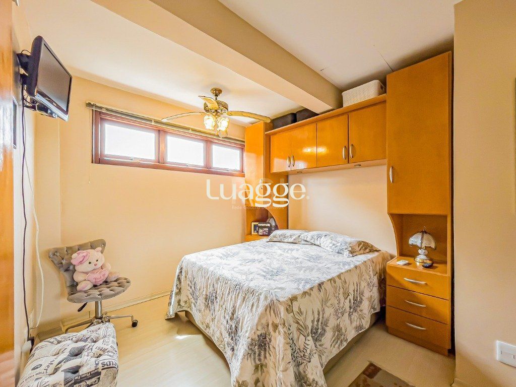 Casa de Condomínio à venda com 4 quartos, 243m² - Foto 33