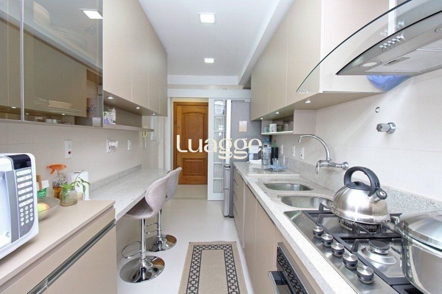 Apartamento à venda com 3 quartos, 111m² - Foto 7