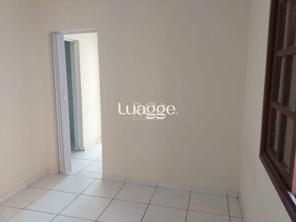 Casa à venda com 6 quartos, 200m² - Foto 26