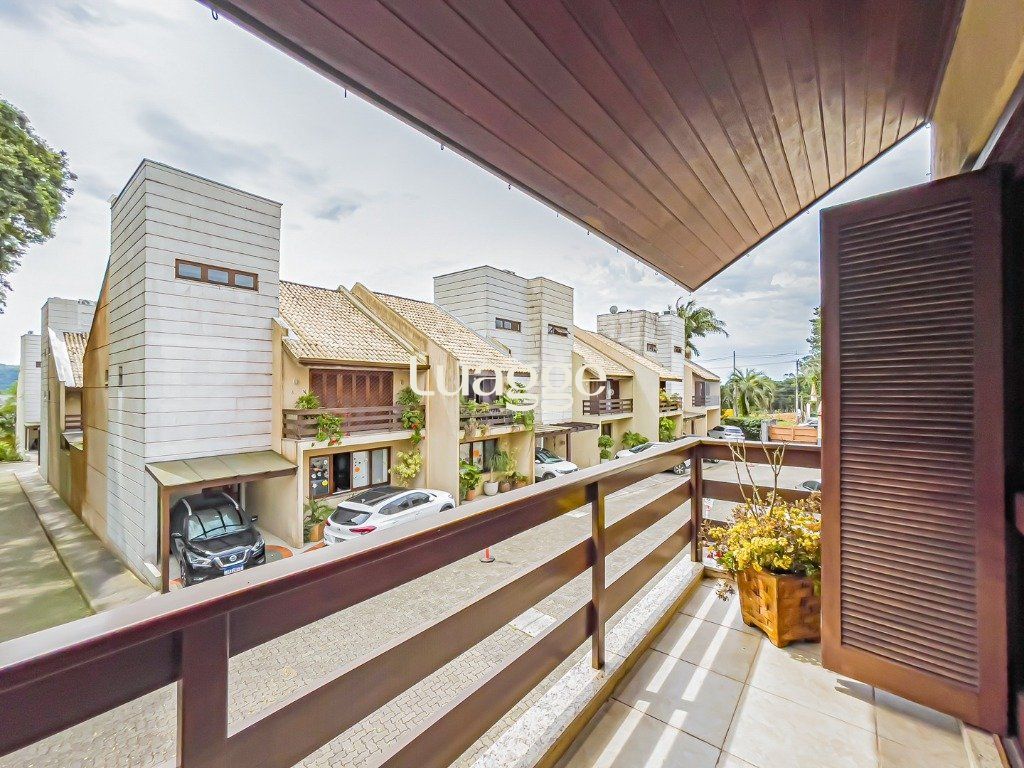 Casa de Condomínio à venda com 4 quartos, 243m² - Foto 49