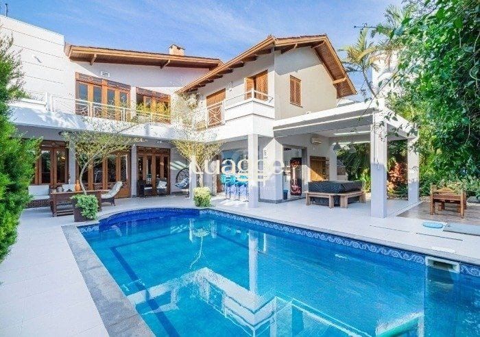 Casa à venda com 4 quartos, 387m² - Foto 1