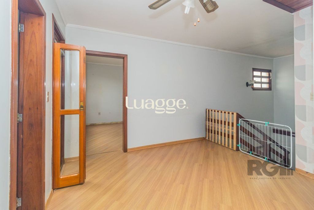 Casa à venda com 3 quartos, 242m² - Foto 6