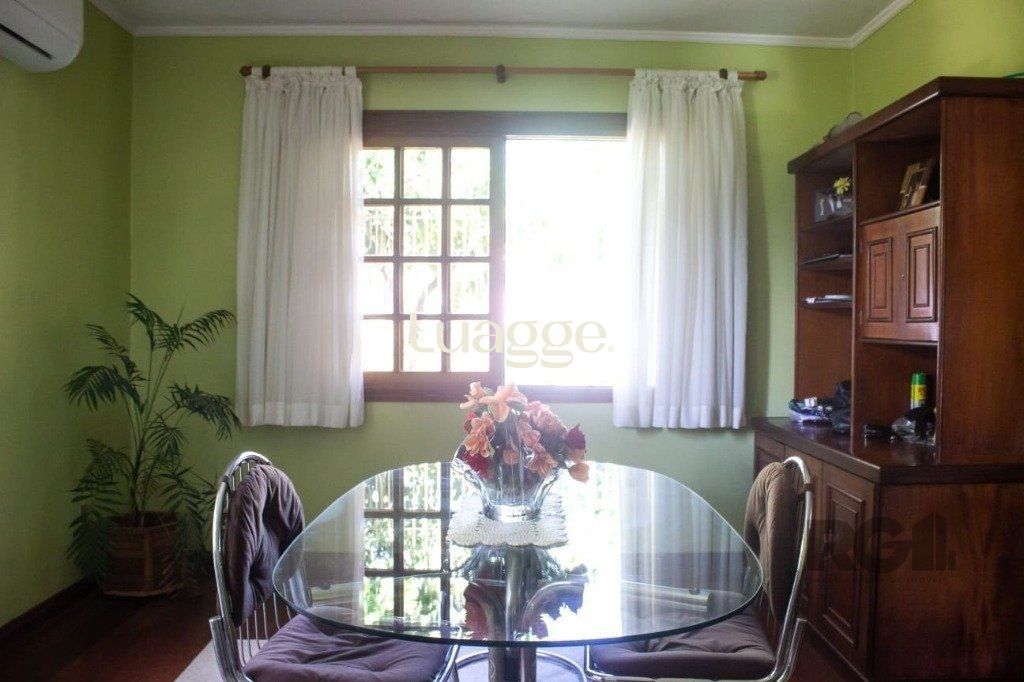 Casa à venda com 4 quartos, 297m² - Foto 4