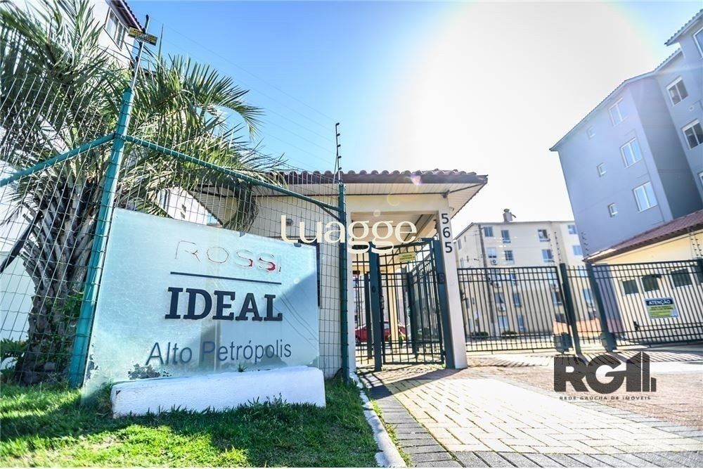 Apartamento com 2 dorm Rua Ney da Gama