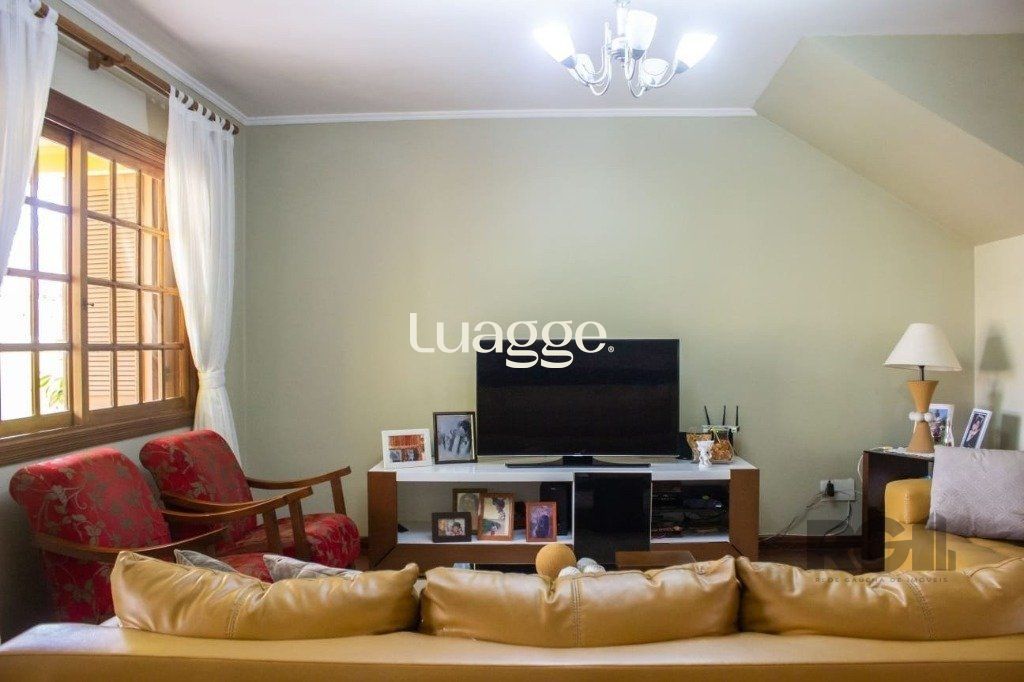 Casa à venda com 4 quartos, 297m² - Foto 2