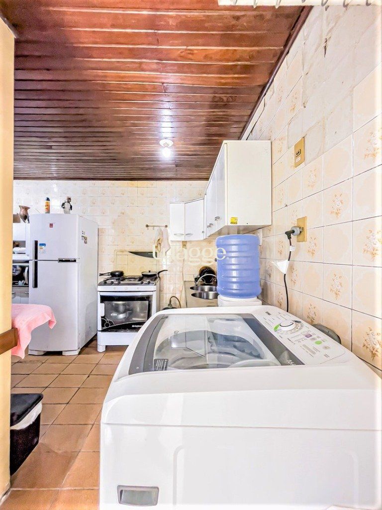 Casa à venda com 3 quartos, 213m² - Foto 13