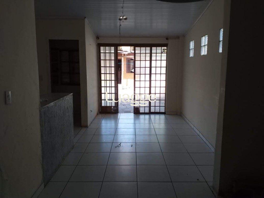 Casa à venda com 6 quartos, 200m² - Foto 48