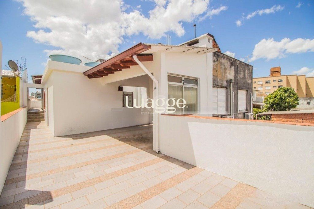 Casa à venda com 3 quartos, 442m² - Foto 1