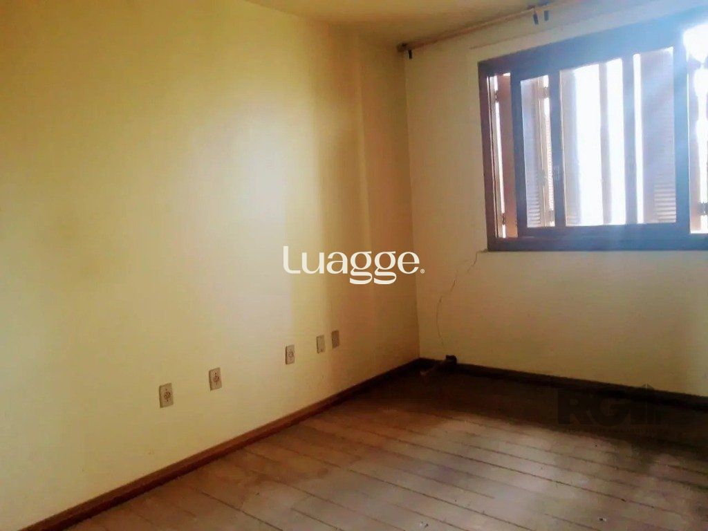 Casa à venda com 3 quartos, 339m² - Foto 6