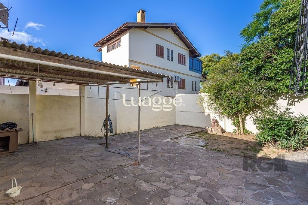 Casa à venda com 4 quartos, 218m² - Foto 30