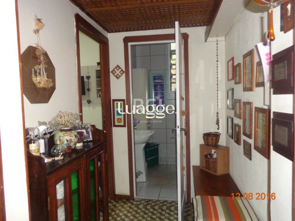 Casa à venda com 6 quartos, 240m² - Foto 19