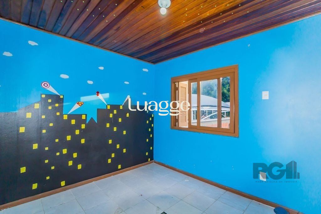 Casa à venda com 5 quartos, 241m² - Foto 8