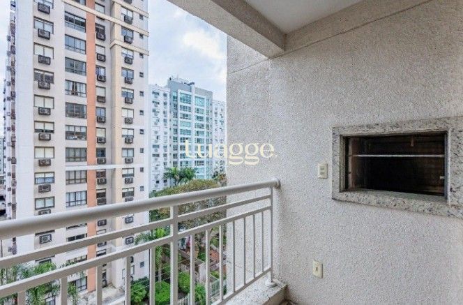Apartamento à venda com 2 quartos, 64m² - Foto 7