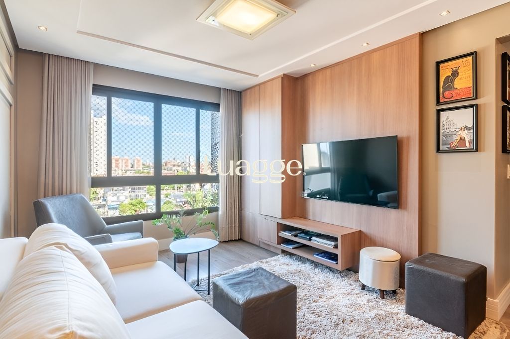 Apartamento de 2 dormitorios á vender em Passo Da Areia, Porto Alegre