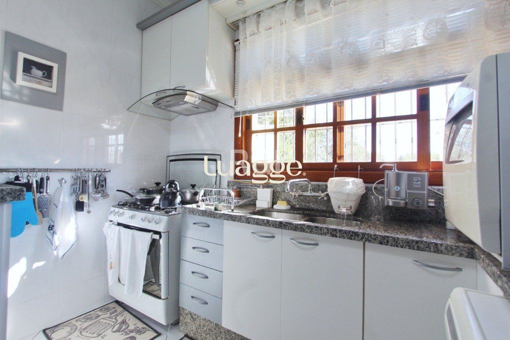 Casa à venda com 3 quartos, 252m² - Foto 9