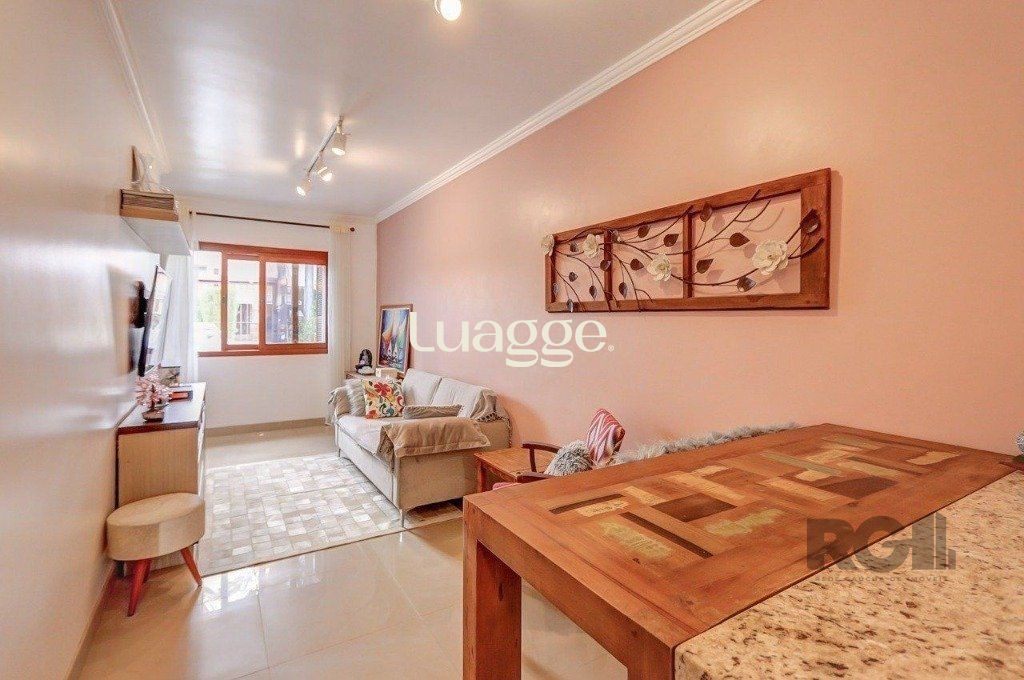 Casa à venda com 2 quartos, 76m² - Foto 1