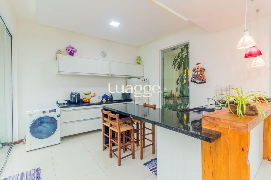Casa de Condomínio à venda com 3 quartos, 271m² - Foto 9