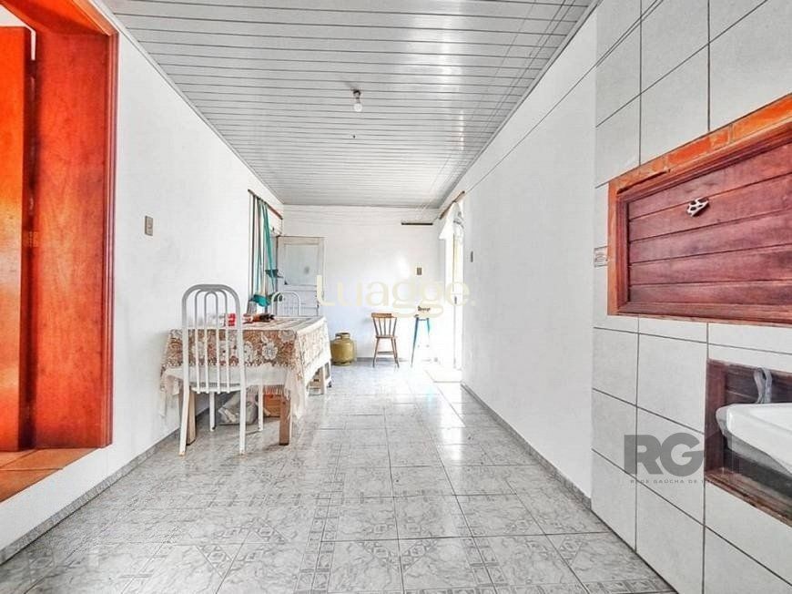 Casa à venda com 3 quartos, 99m² - Foto 11