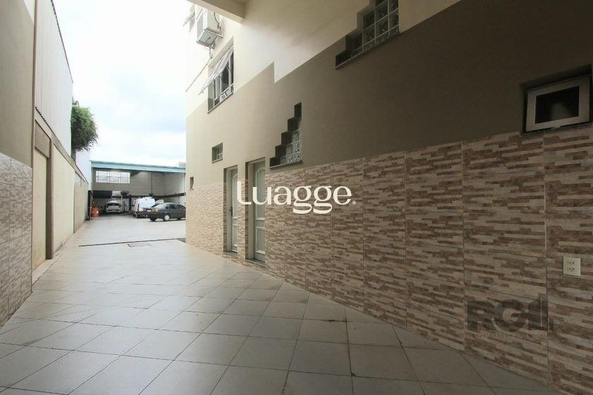 Casa à venda com 3 quartos, 369m² - Foto 3