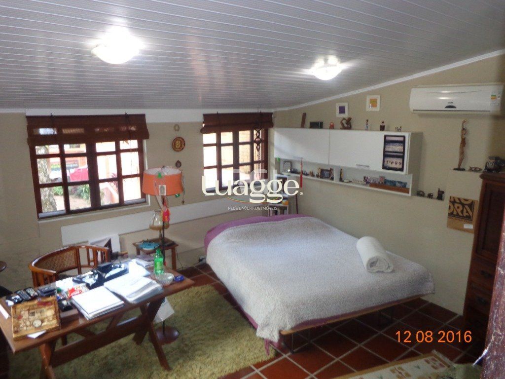 Casa à venda com 6 quartos, 240m² - Foto 29