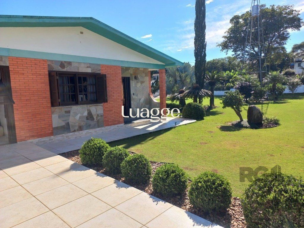 Casa à venda com 2 quartos, 160m² - Foto 2